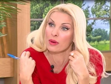 Ελ.Mενεγάκη: Οι ατάκες «καρφιά» που ξεστόμισε on air σε συνεργάτη της (βίντεο)